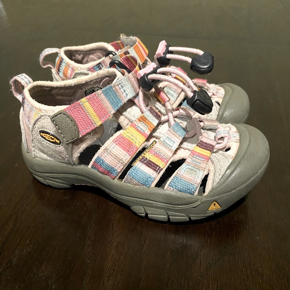 KEEN Venice H2 Hiking Shoe - Kids' size 10